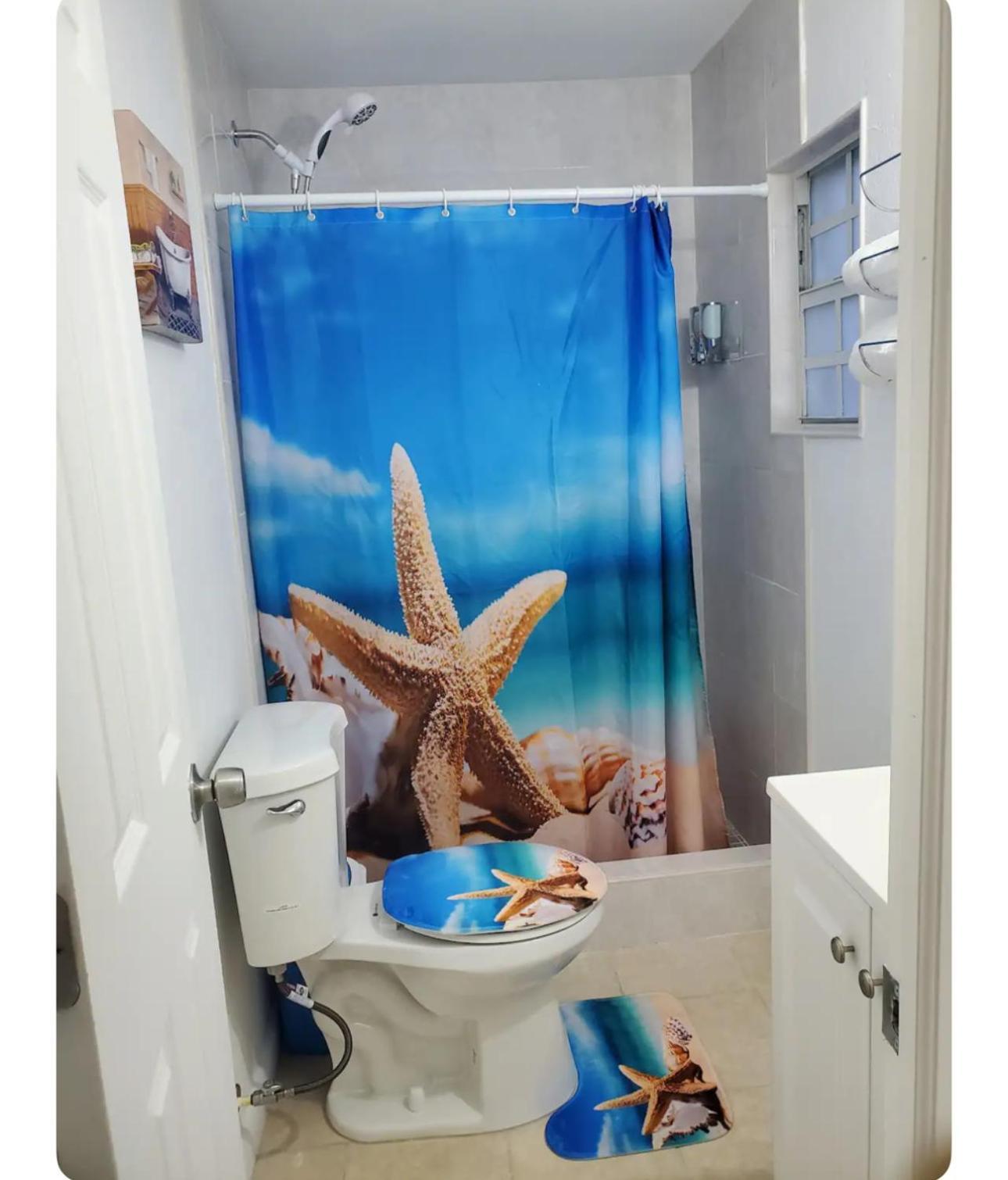 B1 Best Value On Private Bedroom With Private Bathroom In Little Havana, Miami Kültér fotó