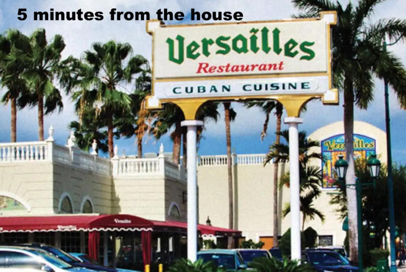 B1 Best Value On Private Bedroom With Private Bathroom In Little Havana, Miami Kültér fotó