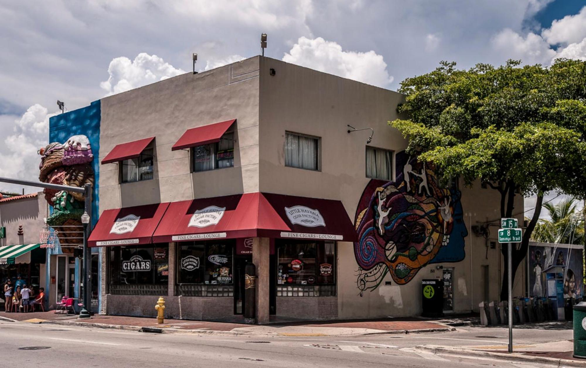 B1 Best Value On Private Bedroom With Private Bathroom In Little Havana, Miami Kültér fotó